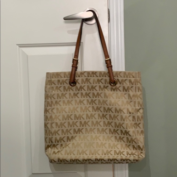 Michael Kor Tote - Picture 9 of 9